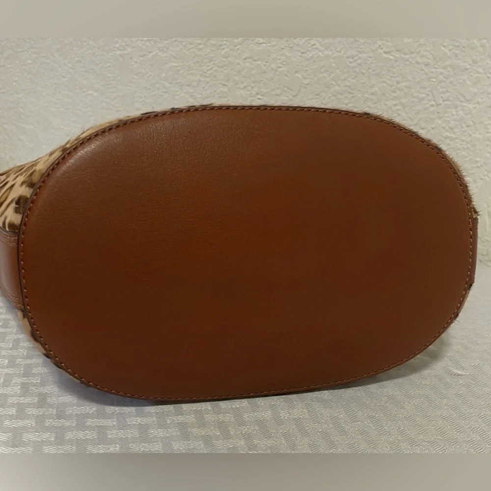 Lauren Ralph Lauren Calf Hair Medium Harlow Bucket Bag - Picture 4 of 8